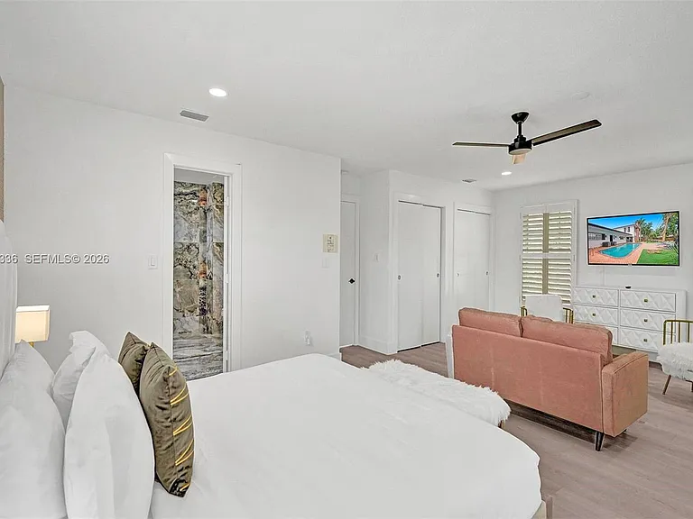 5440 NE 22nd Ave — Photo 10