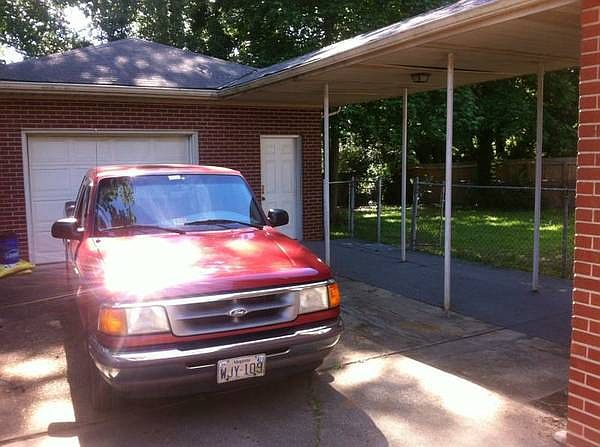 2nd image of 11 Lynnhaven Dr