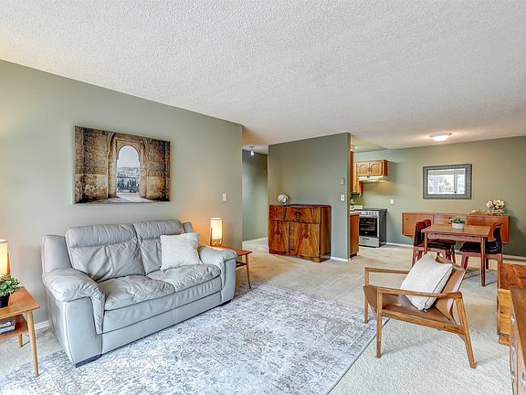 4th image of 1473 Blackwood St #206