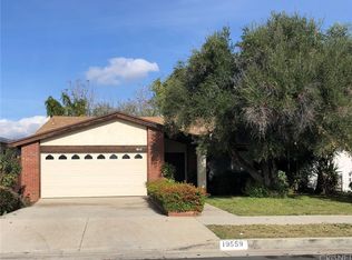 19559 Valerio St, Reseda, CA 91335