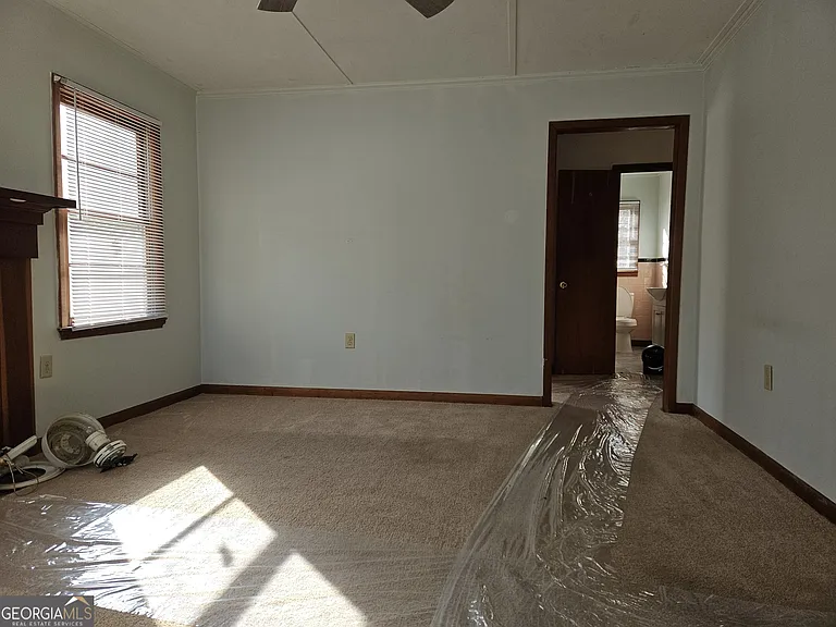 344 E Main St — Photo 3
