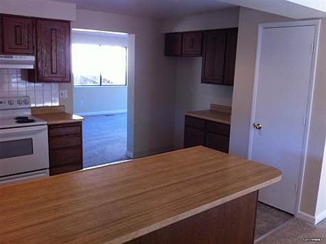 5th image of 3077 Cloverdale Dr