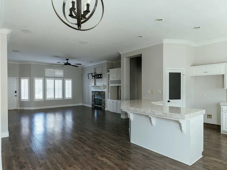 10929 Delusion Dr — Photo 10