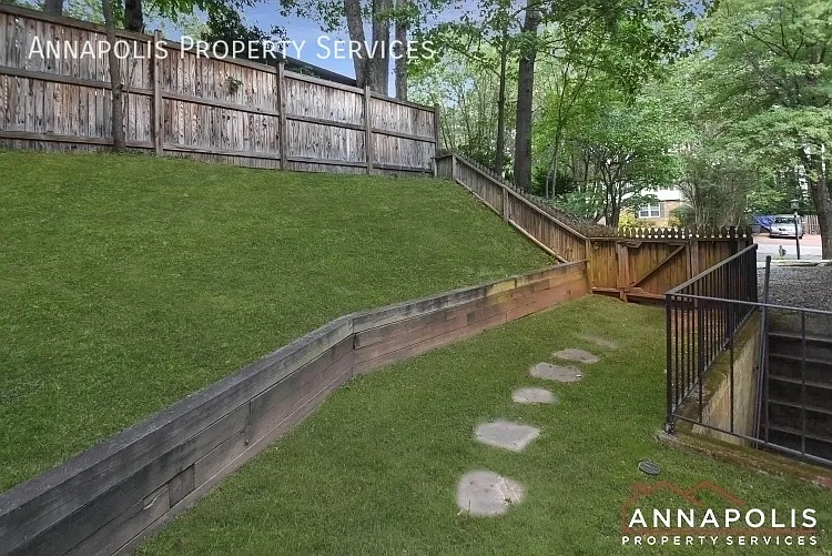 364 Ellenham Ct — Photo 28