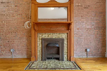 Rented by R New York