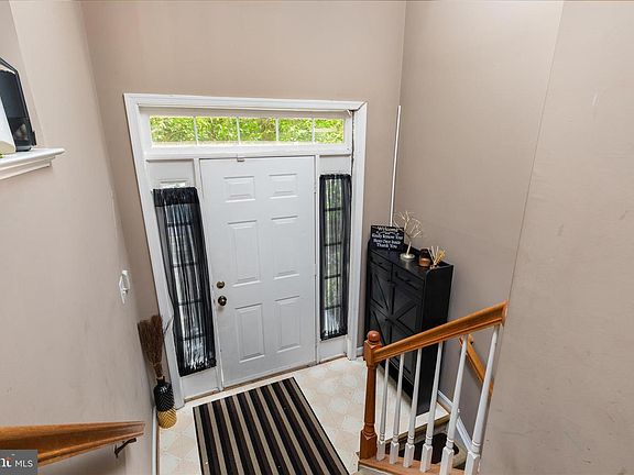 4th image of 5700 Falls Way Ct