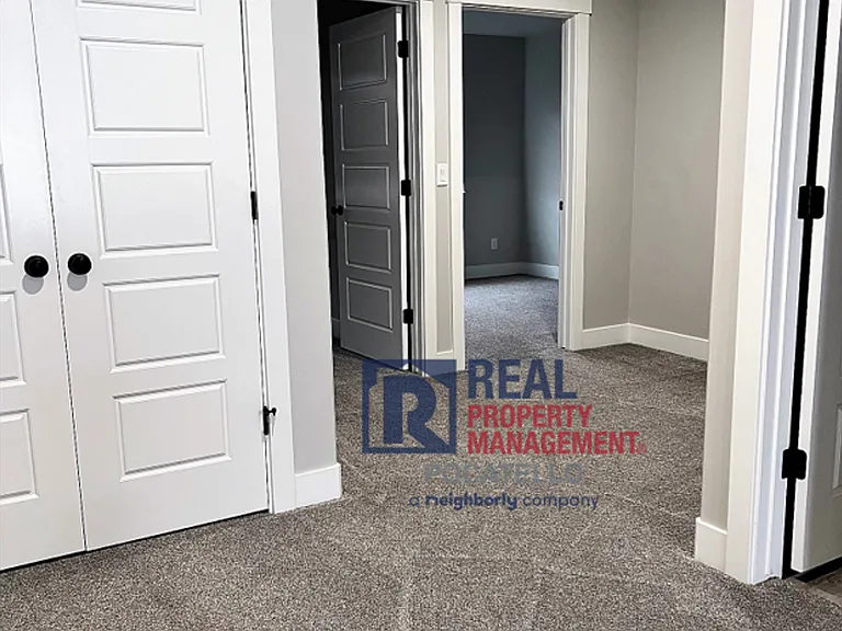 179 Park Lawn Dr #8 — Photo 20