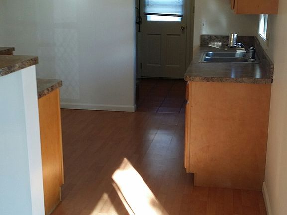 2nd image of 179 Traymore Blvd
