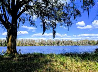 6005 Lakeside Dr, Lutz, FL 33558