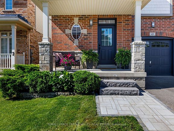 3rd image of 49 Bousfield Ct