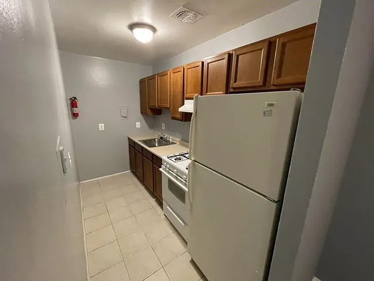 5109 F St SE #203 — Photo 3