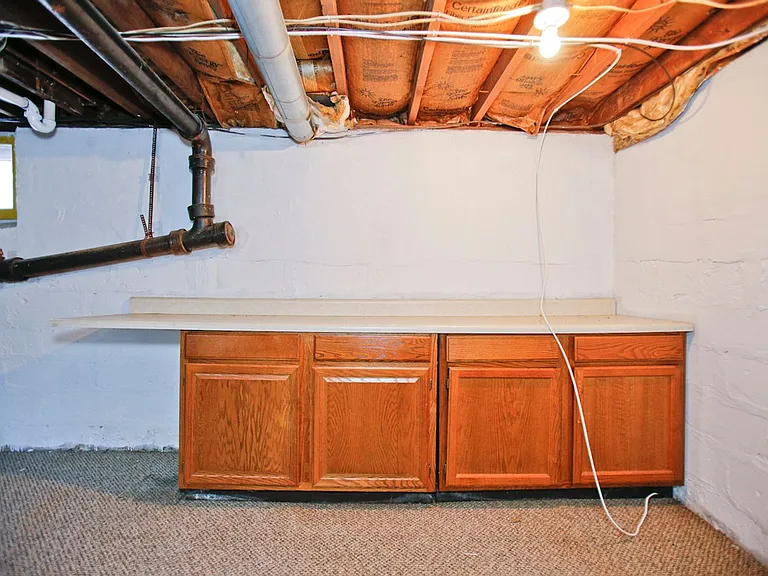 127 W Main St — Photo 38