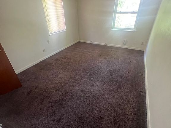 3rd image of 151 Niagara Ave APT 4