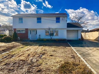 200 W 9th St, Deer Park, NY, 11729