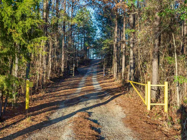 2711 Montgomery Hwy #1, Centreville, AL 35042