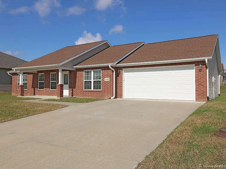 1752 Voyager Ct — Photo 2
