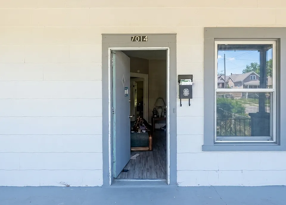 7014 Greenway Ave