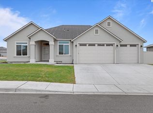 3307 Lapis Ln, Pasco, WA 99301