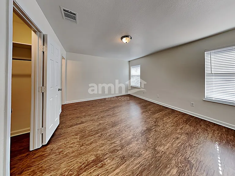 2040 Bliss Rd — Photo 10