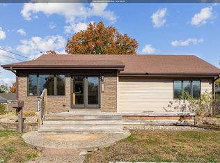 1213 9th Ave E, Oskaloosa, IA 52577