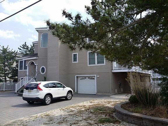 3rd image of 34 Panorama Dr
