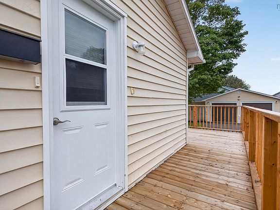 3rd image of 35 Lockhart Ave