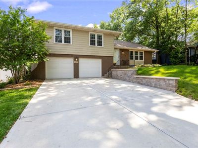 5523 W 92nd Pl, Overland Park, KS, 66207