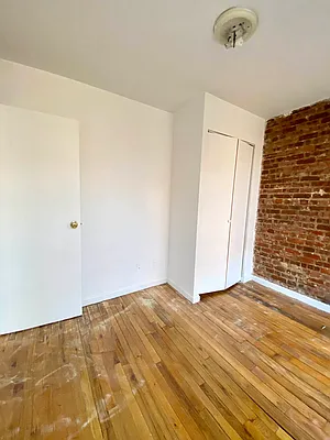 Rented by Crosstown Apartments NYC | media 23