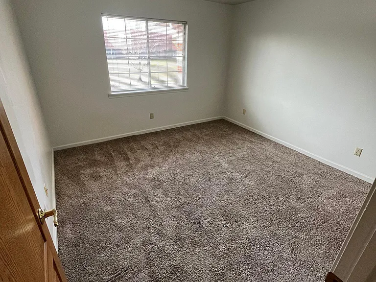 555 Chestnut St #2B — Photo 13