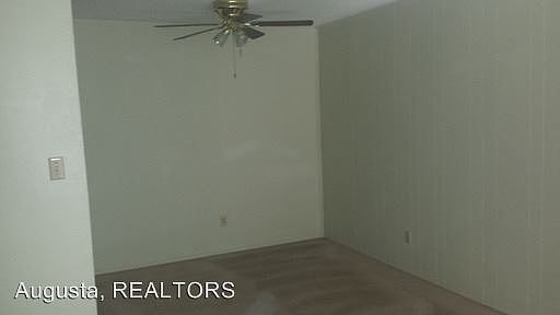 4th image of 1917 Grand Ave APT A