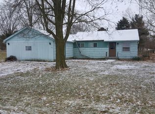 301 E 3rd St, Melvin, IL 60952