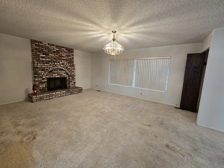2812 Harrison Ave — Photo 8