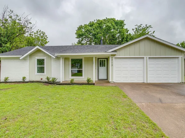 713 Vaughn Dr, Burleson, TX 76028