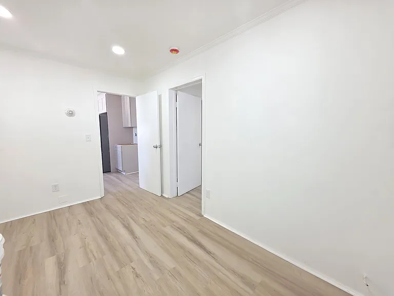 211 Florida St #4 — Photo 7