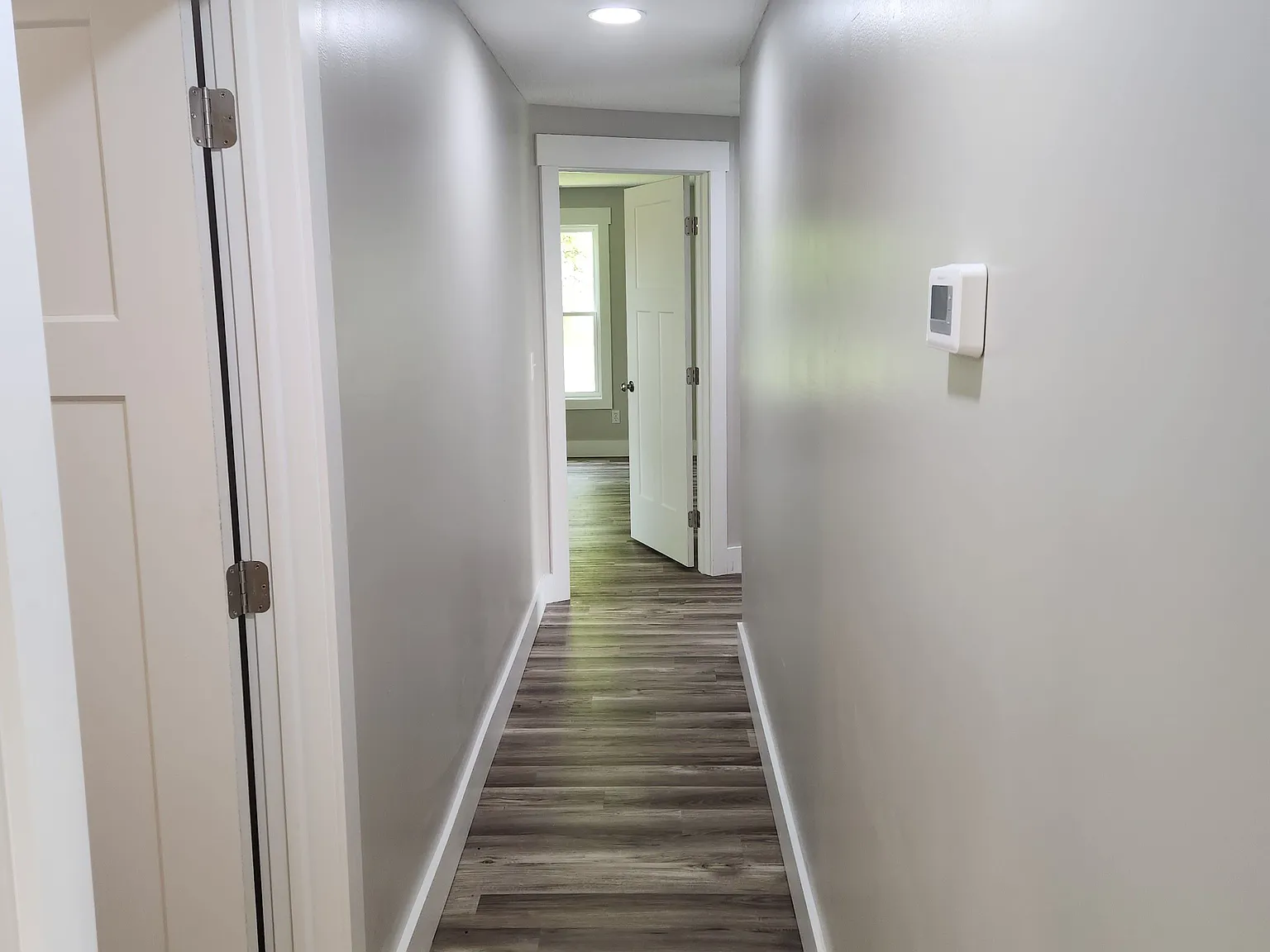3 bed, 2.0 bath, 1199 sqft, $2,600 — Photo 2