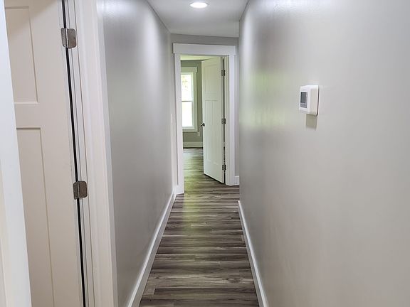 2nd image of 365 Mulberry St