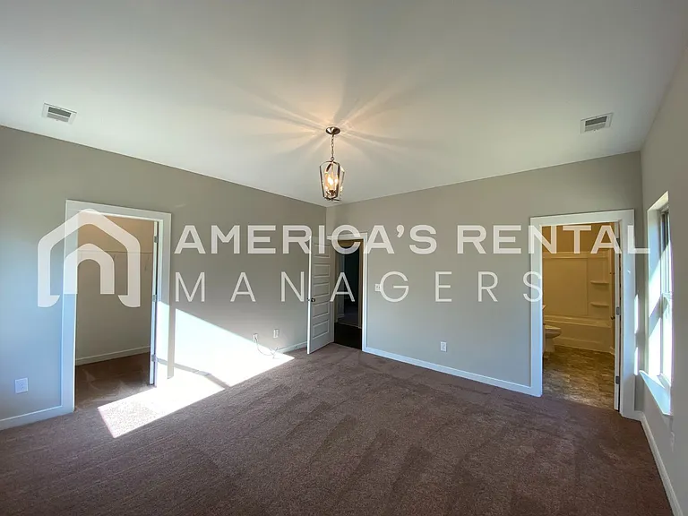 215 White Oak Cir — Photo 16