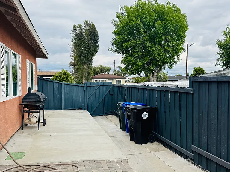 6614 Tokay Ave — Photo 14
