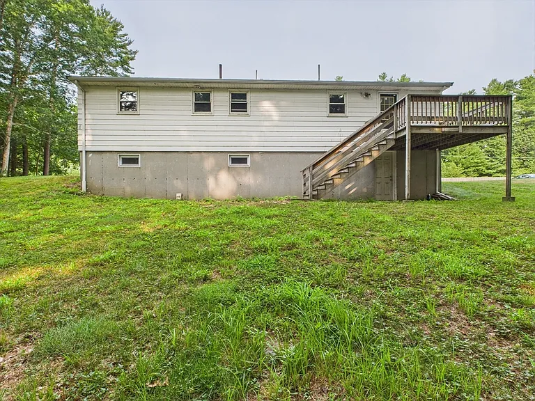 91 Old Post Rd — Photo 3
