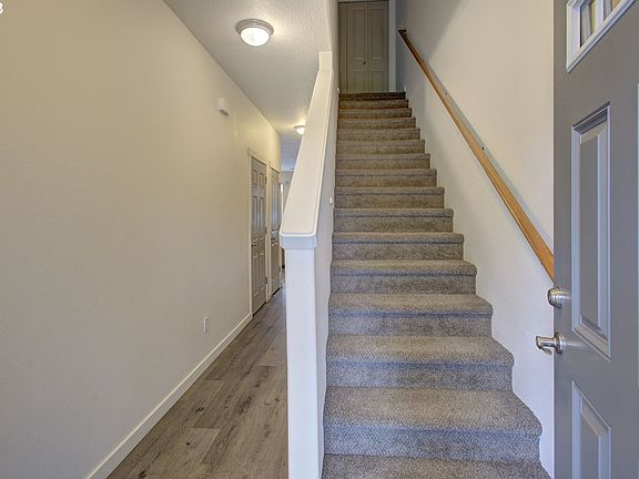 3rd image of 2422 NE 114th Ct