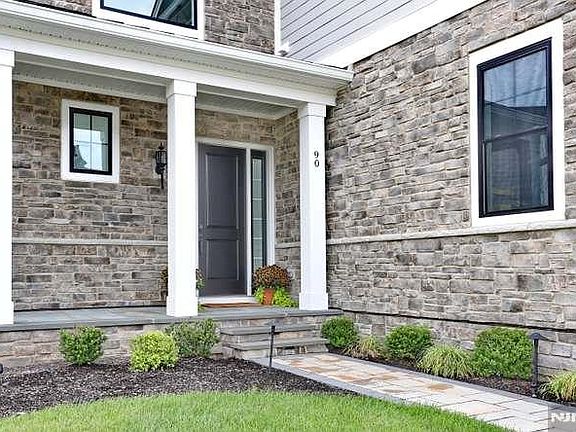 3rd image of 90 Woodmont Circle