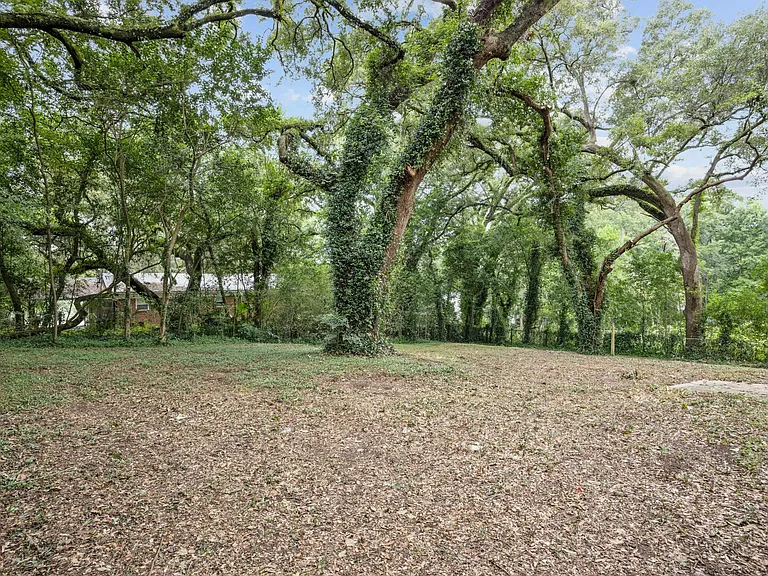 1325 Sharon Rd — Photo 21