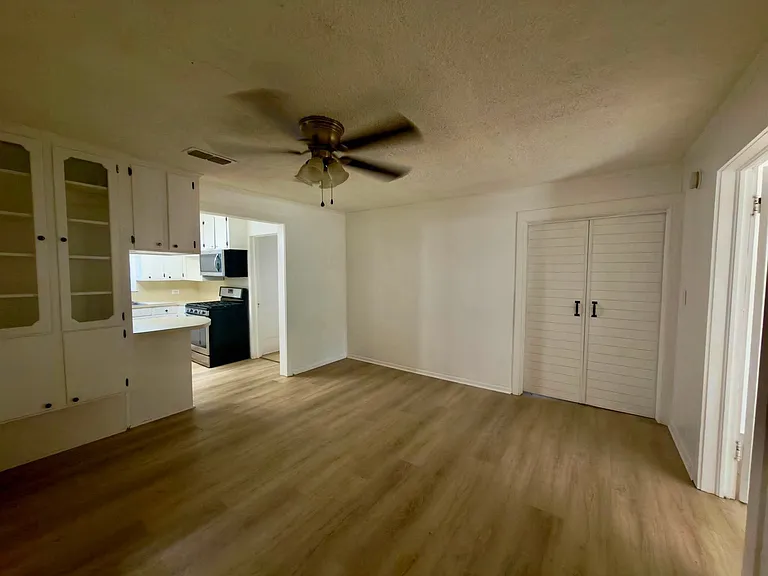 1603 E Main St — Photo 19