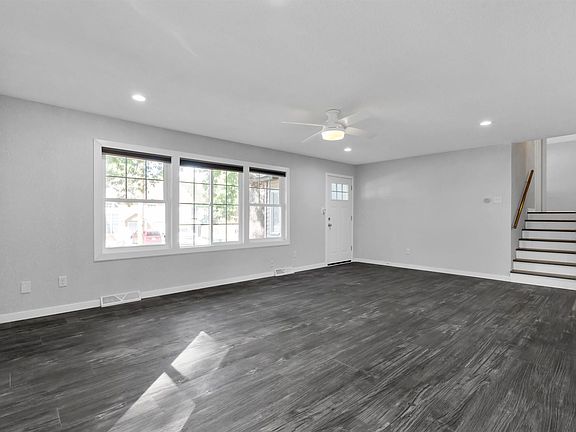5th image of 955 2nd Ave
