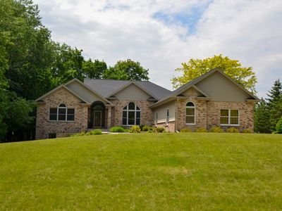 551 Bayberry LANE, Slinger, WI, 53086