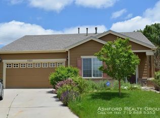 5221 Mountain Air Cir, Colorado Springs, CO 80916