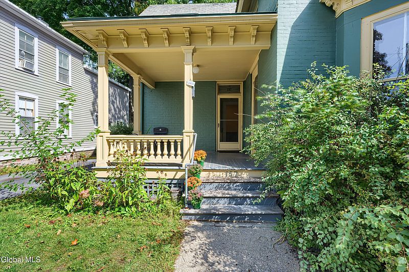4th image of 157 Spring Street