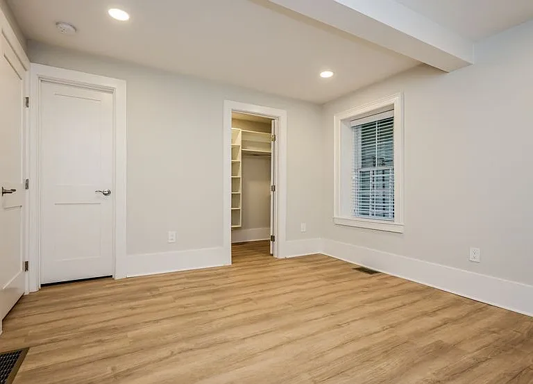 616 Linwood Ave NE #C — Photo 8