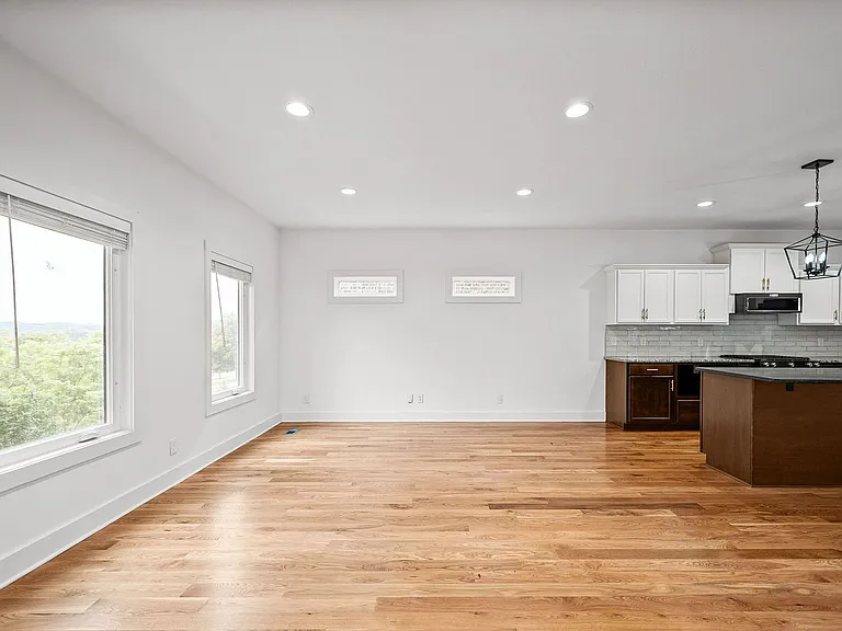 515 Wilcox St — Photo 10