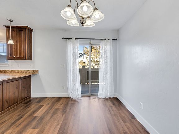 5th image of 1107 N Independence Ave W